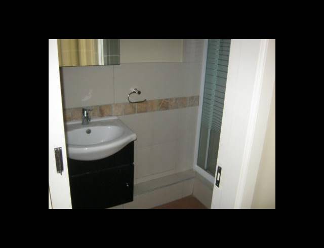 1 BEDROOM APARTMENT TO LET IN POINT WATERFRONT